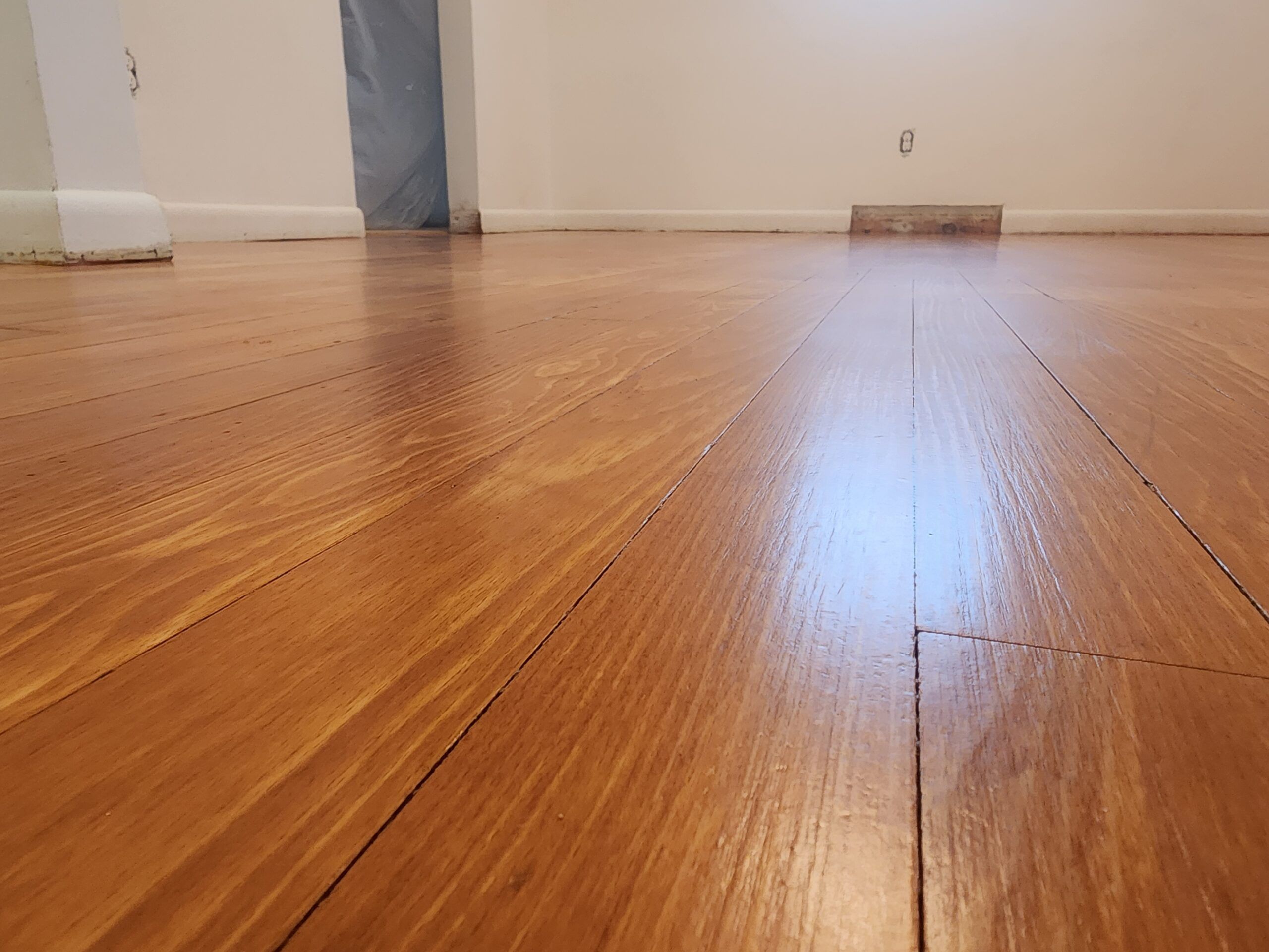 Our Carpet Cleaning & Hardwood Refinishing Results 14 20240109 104811 scaled 68c4690d