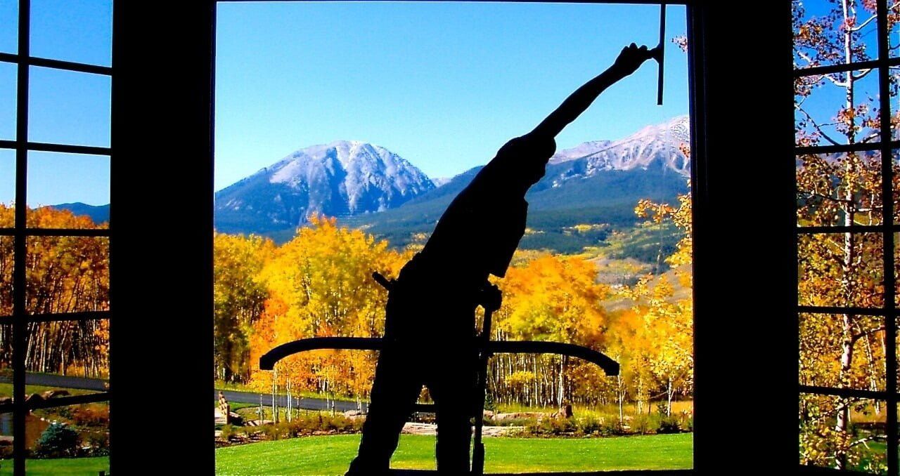 cleaning windows at your home c8c817ff
