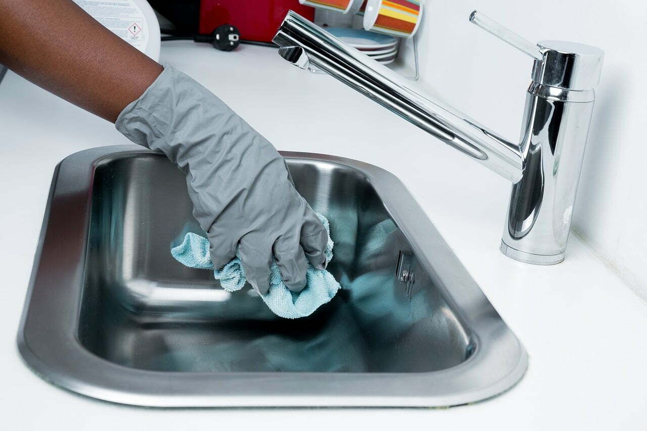 The fastest way to clean your home before moving out